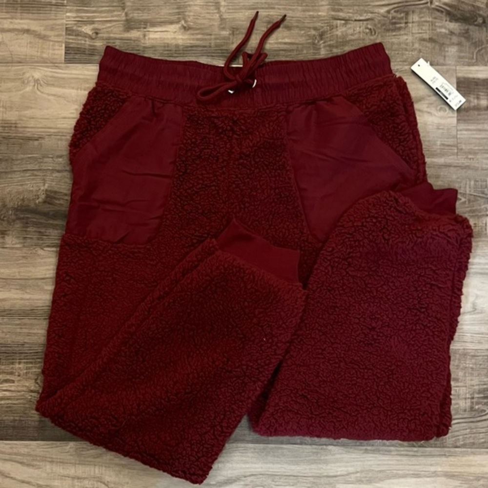 New with tag No Boundaries sweatpants